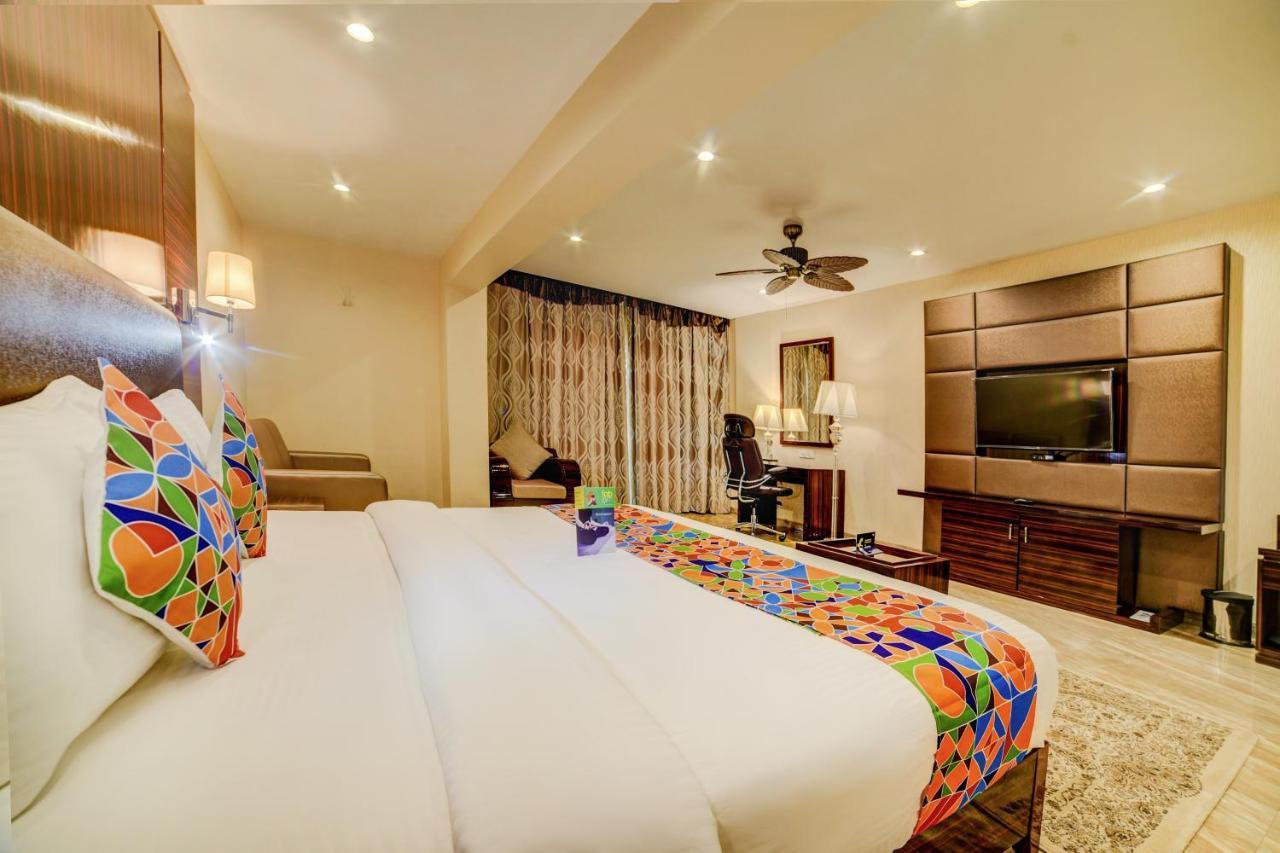 Fabhotel Prime Sarala Crown With Pool - Nr Calangute Beach Exterior foto