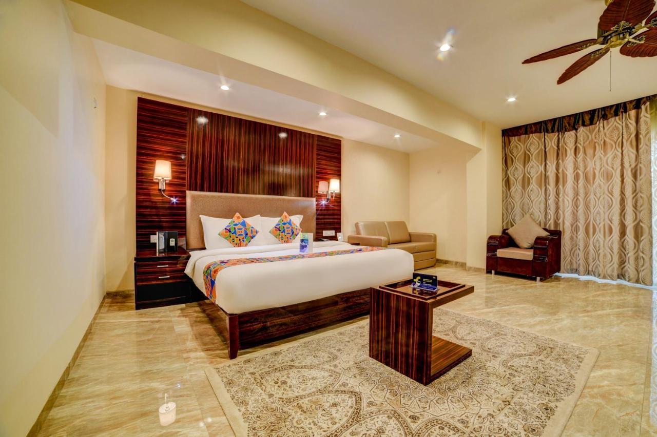Fabhotel Prime Sarala Crown With Pool - Nr Calangute Beach Exterior foto