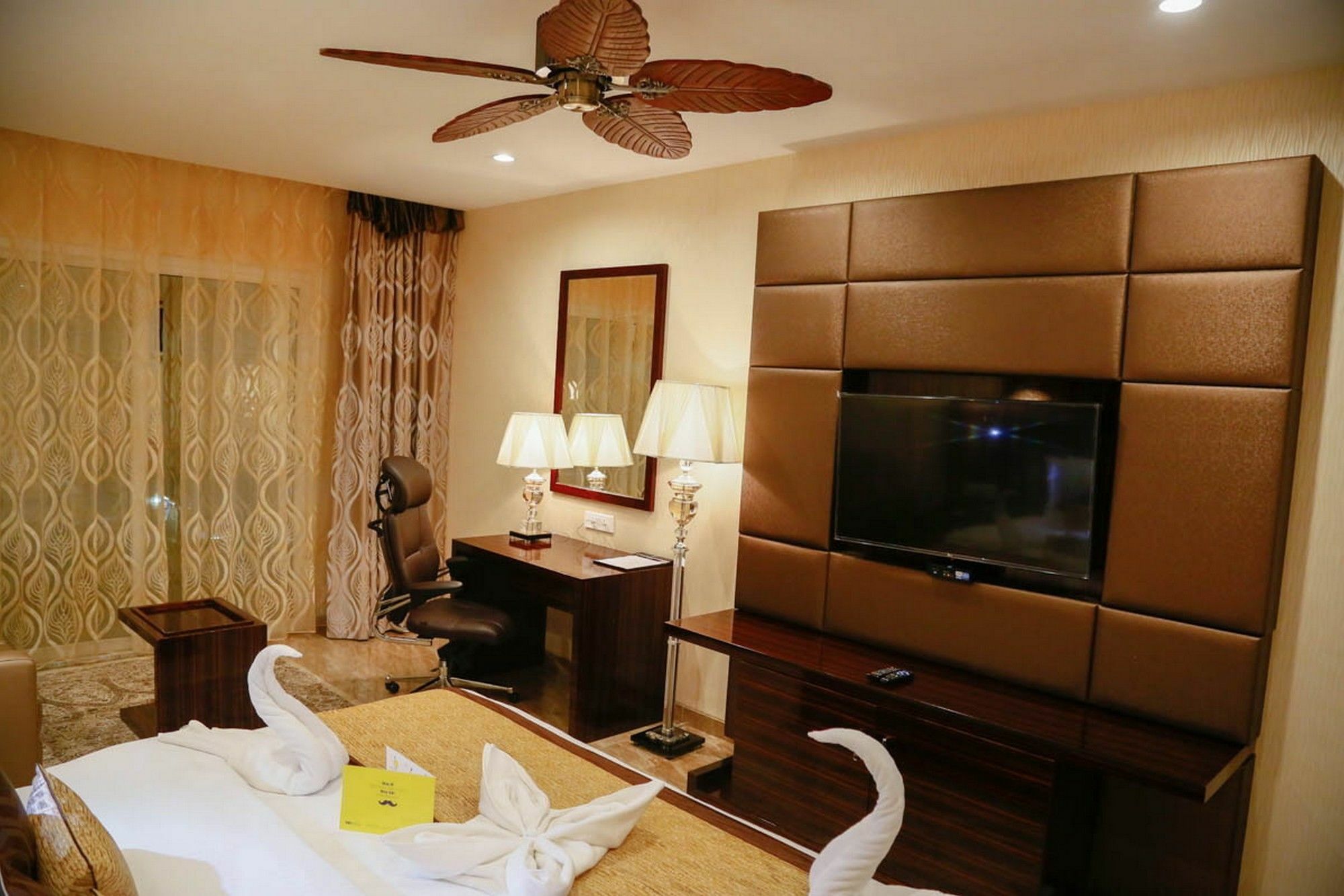 Fabhotel Prime Sarala Crown With Pool - Nr Calangute Beach Exterior foto