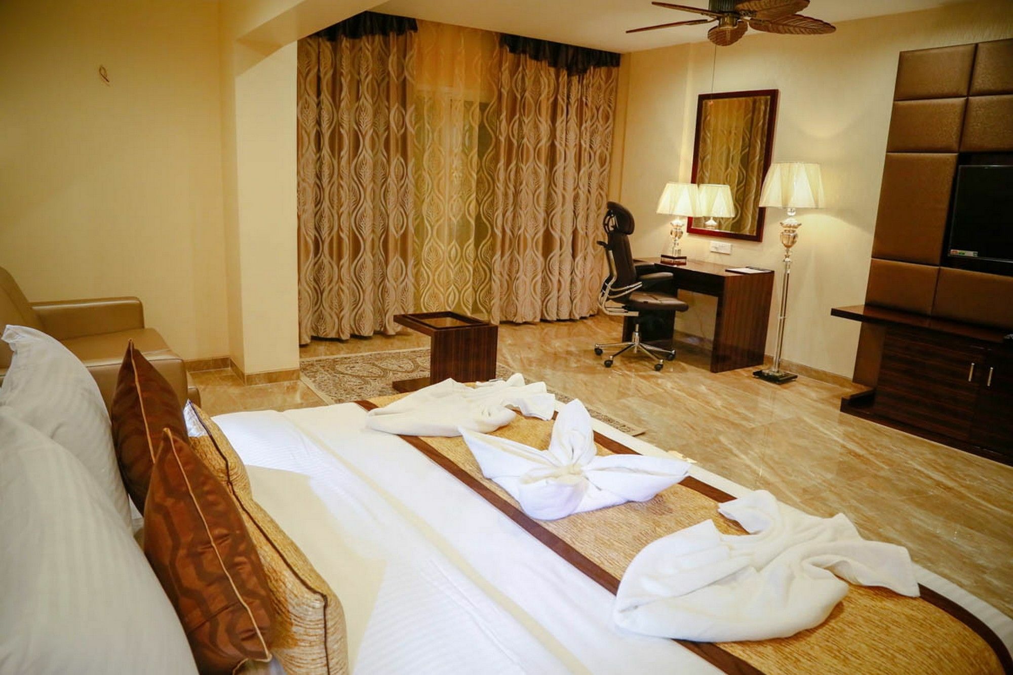 Fabhotel Prime Sarala Crown With Pool - Nr Calangute Beach Exterior foto